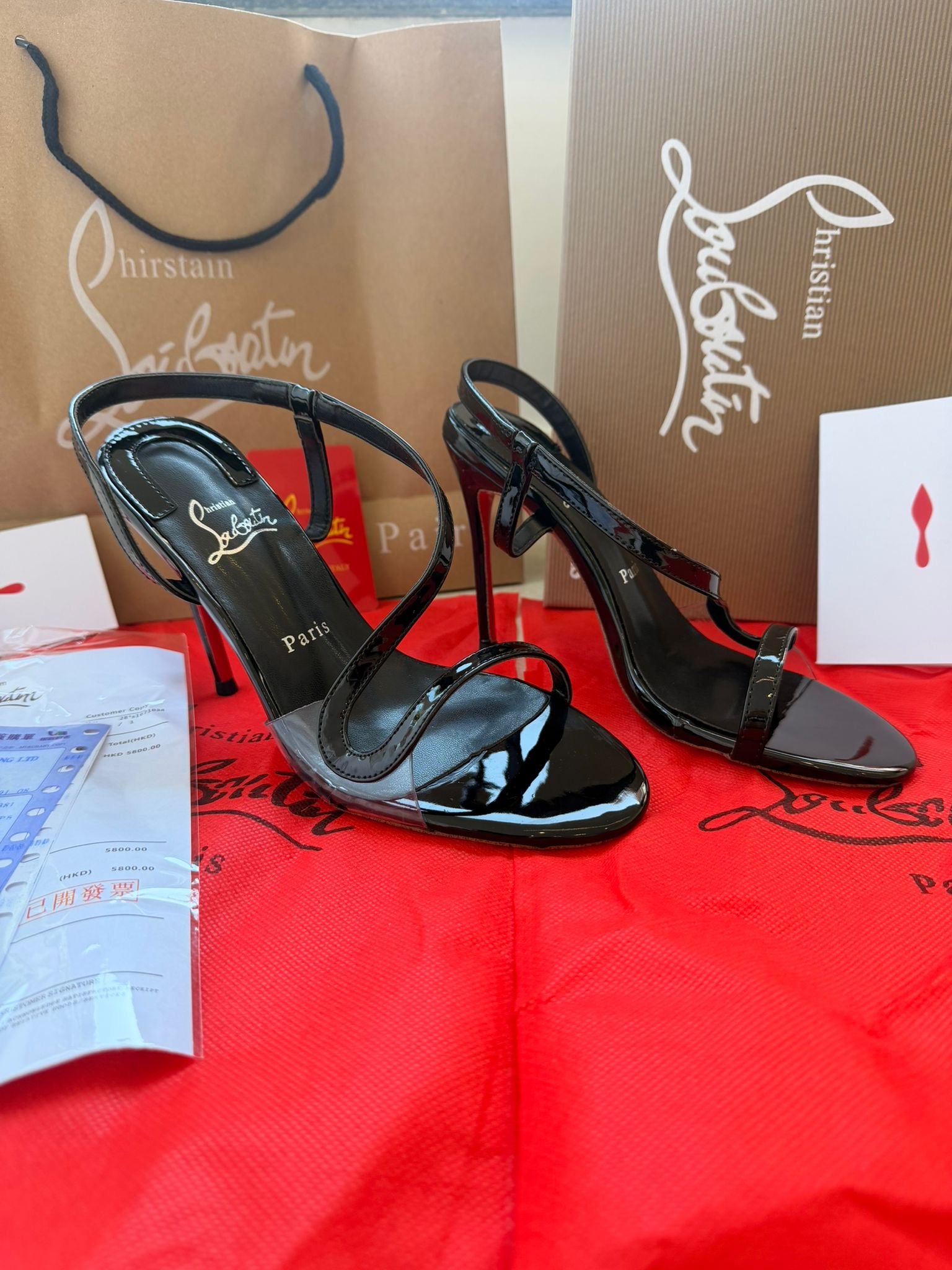 TACCHI LOUBOUTIN