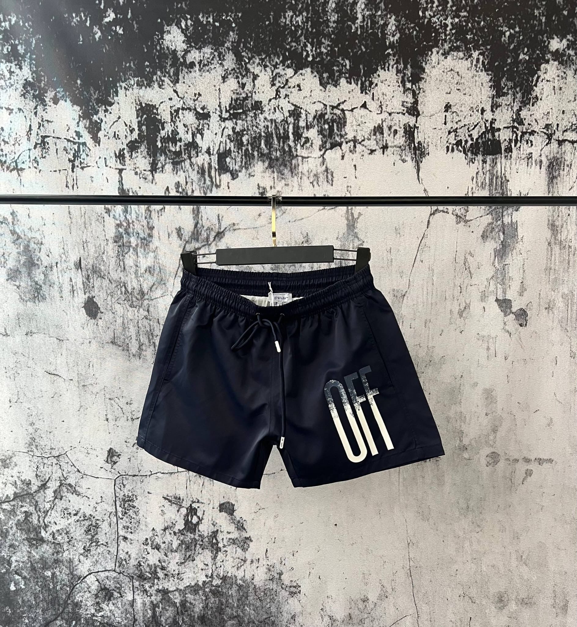 COSTUME OFF WHITE