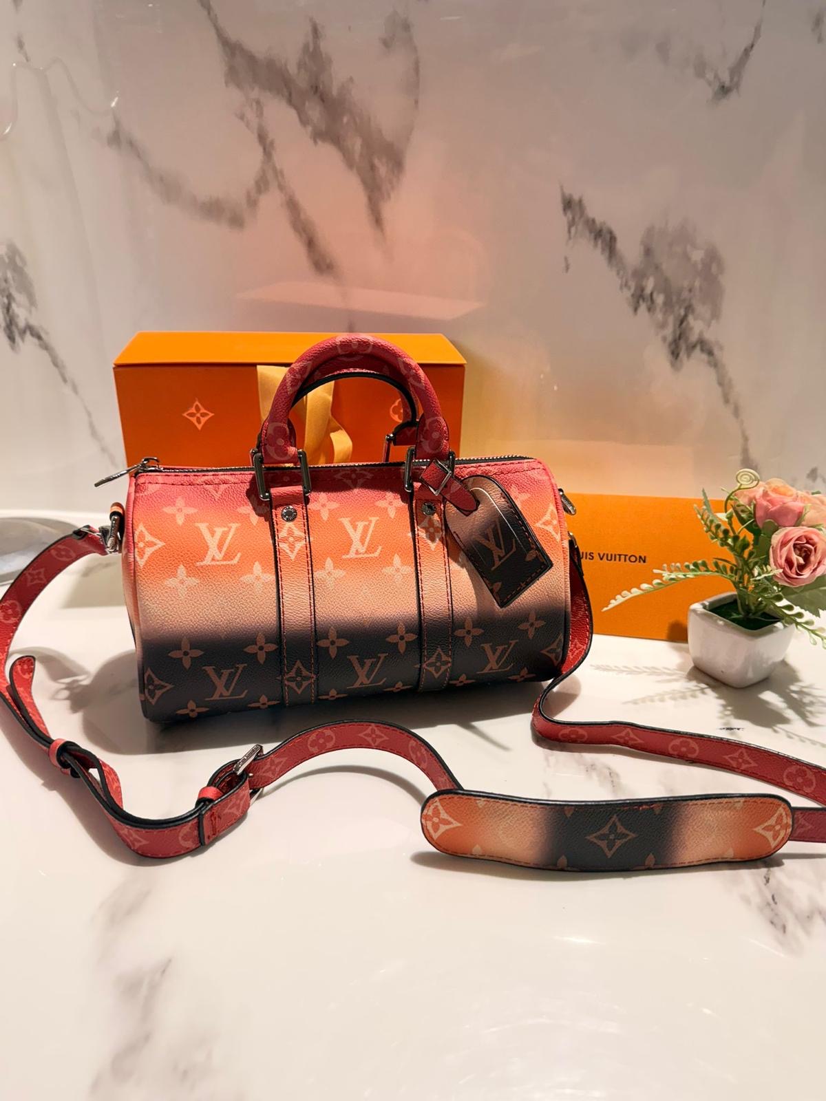 BORSELLO LOUIS VUITTON