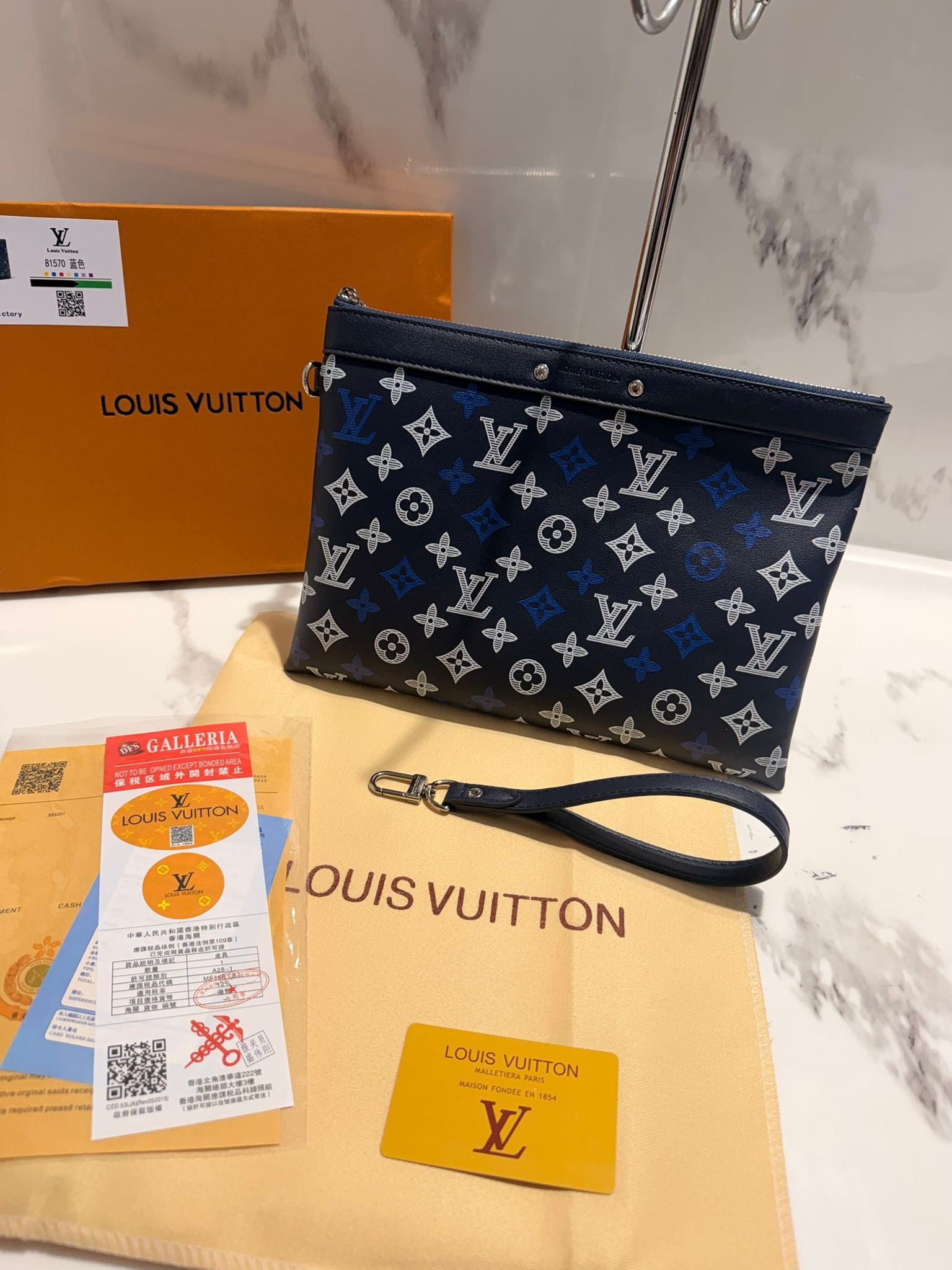 POCHETTE LOUIS VUITTON