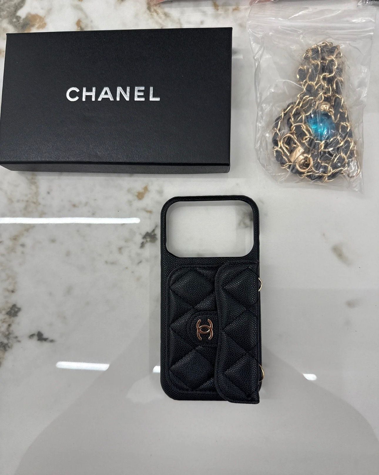 COVER CHANEL