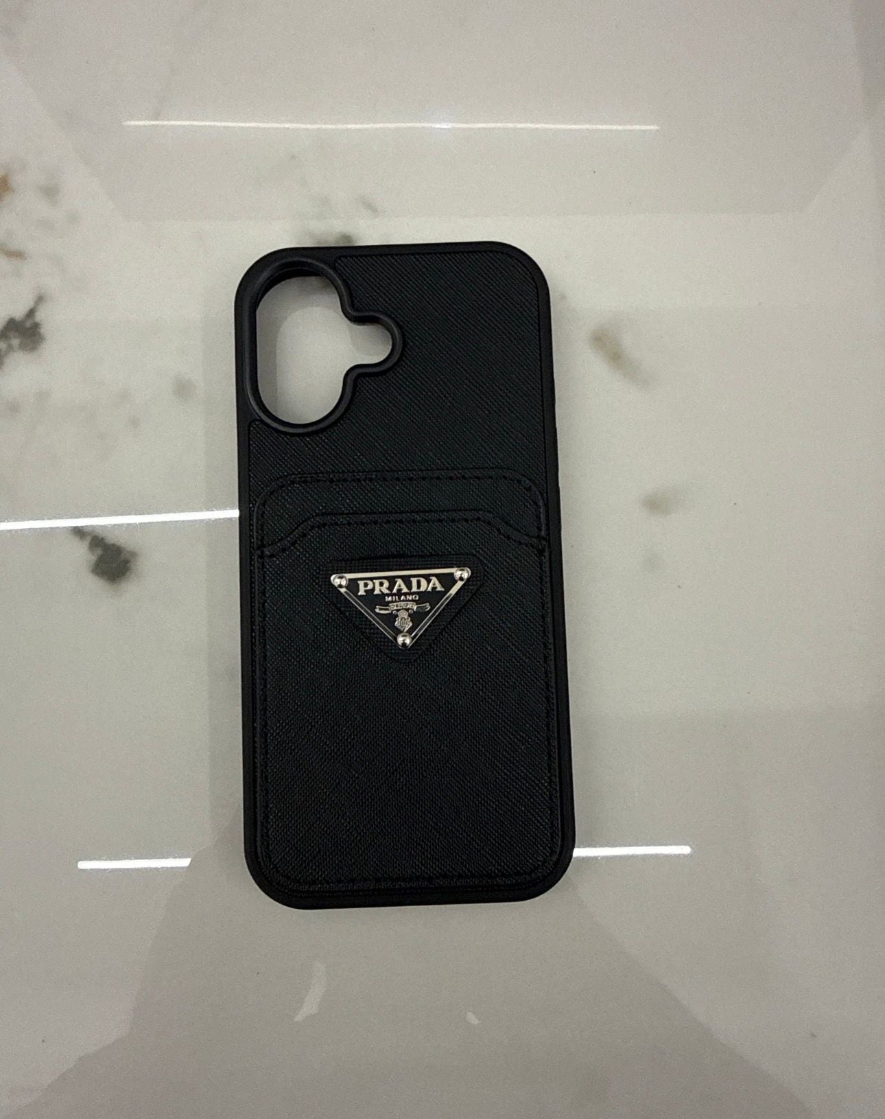 COVER PRADA IPHONE 17